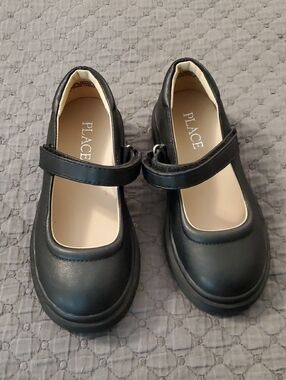 Children's Place Mary Janes NWOT
